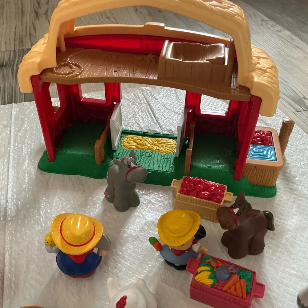 Vintage Fisher-Price Little People Farm Playset barn animals lot 15